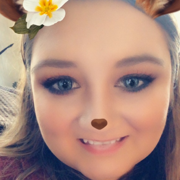 Meet Your Posher, Jessica! - Picture 2 of 4